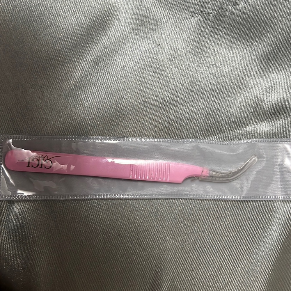 ROSÈ EDITION TWEEZERS